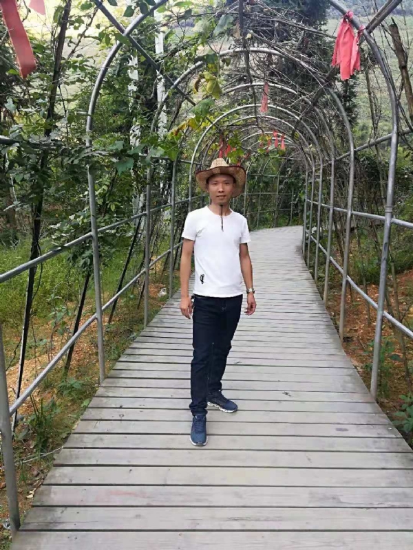 蓝天的第一张照片--南通相亲服务中心