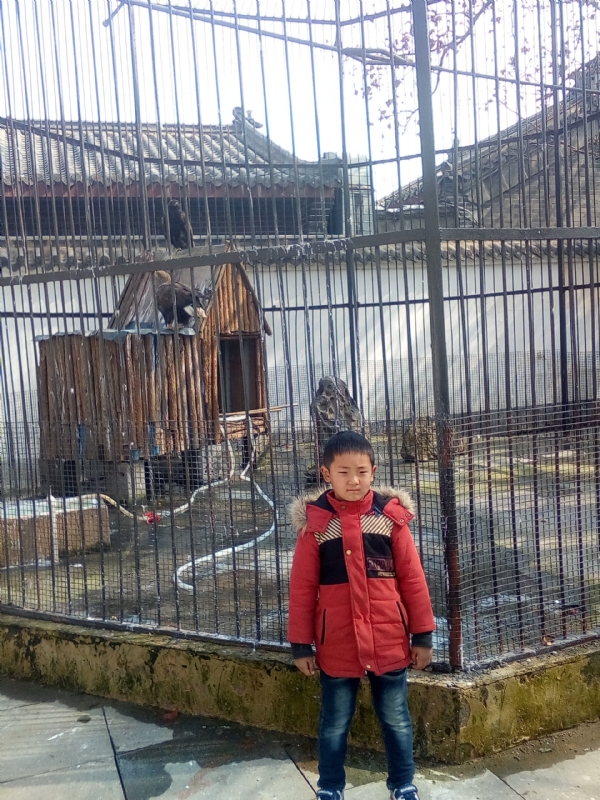 山高人伟峰的第一张照片--南通相亲服务中心