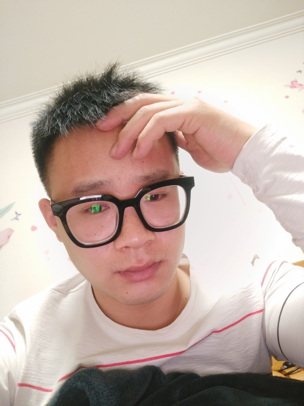 华灯初上的夜晚的第一张照片--南通相亲服务中心