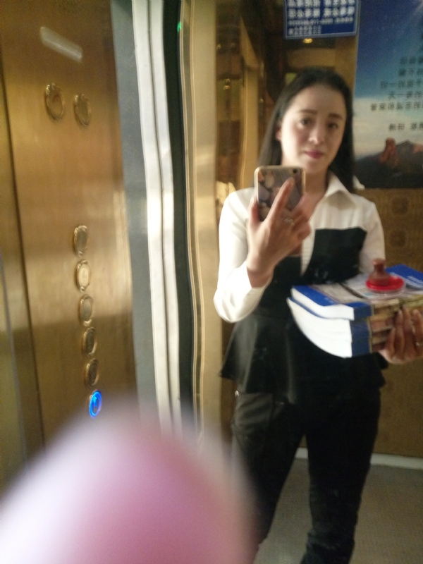 铿锵玫瑰的第一张照片--南通相亲服务中心