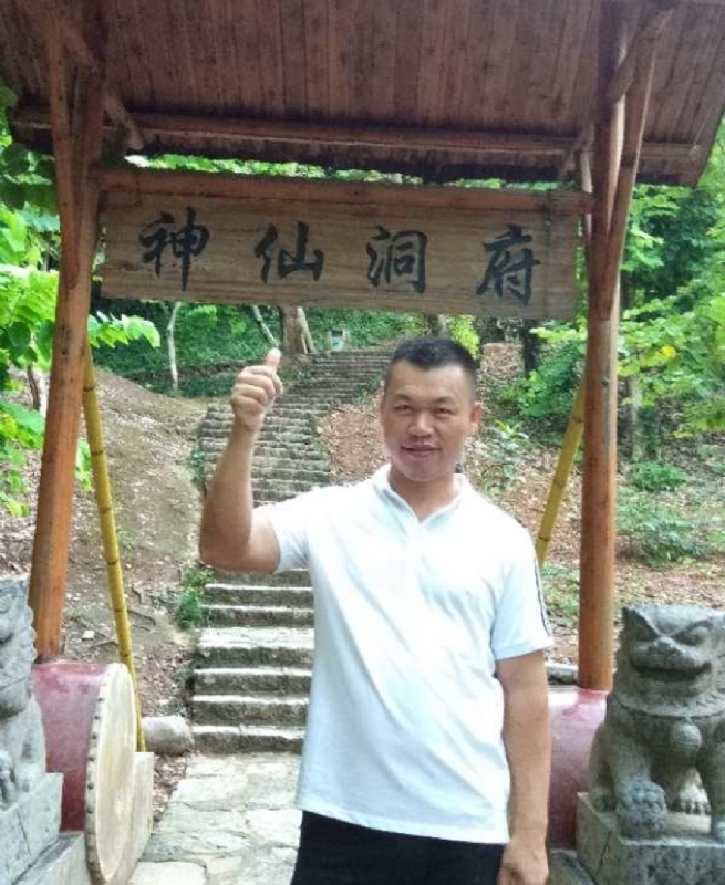 强仔的第一张照片--南通相亲服务中心