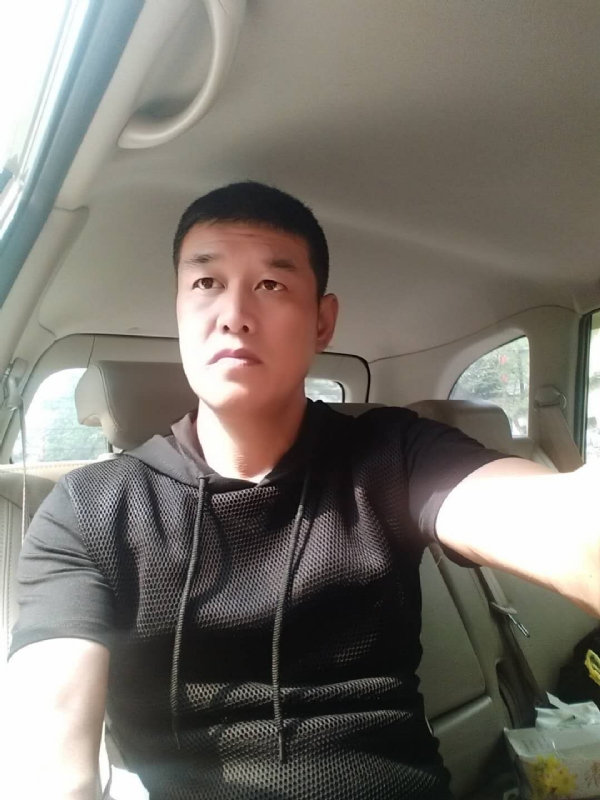 深爱的疯子的第一张照片--南通相亲服务中心