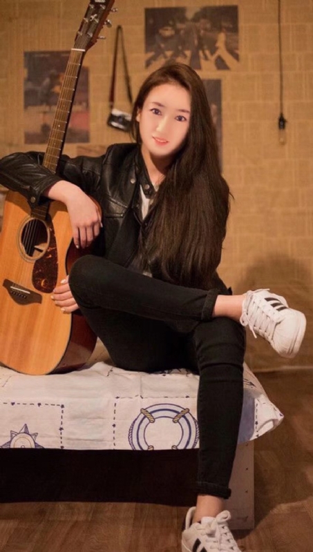 水中月的第一张照片--南通相亲服务中心