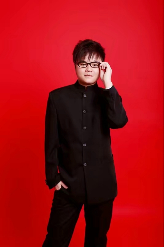 站在远处看童年的第一张照片--南通相亲服务中心