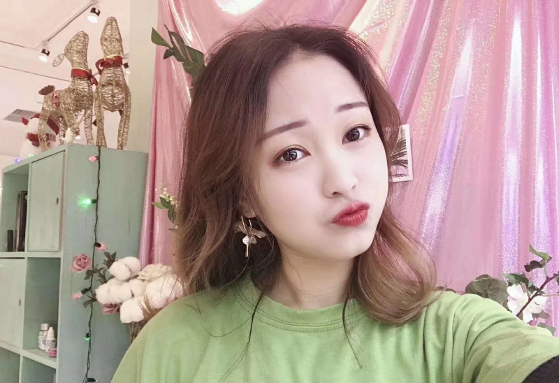 罗兰的第二张照片--南通相亲服务中心