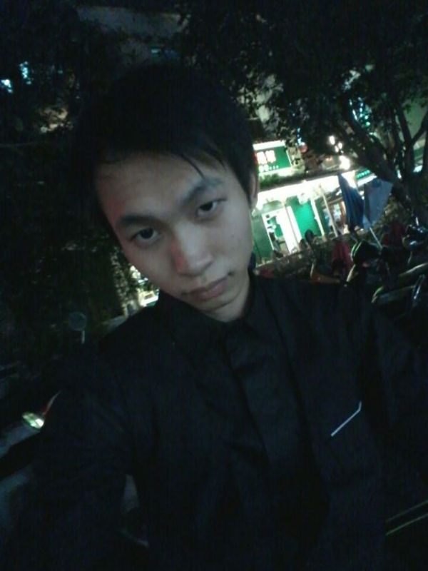 瞬间回眸的第一张照片--南通相亲服务中心