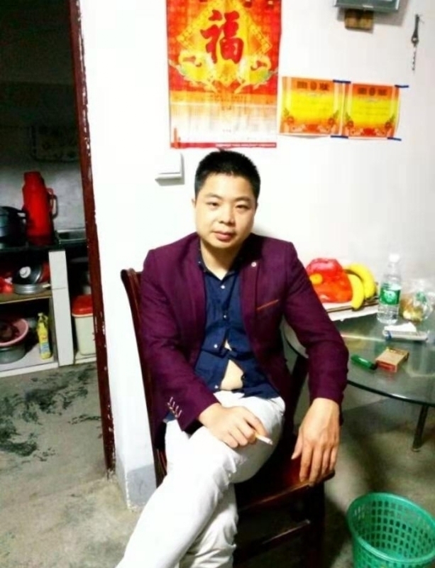 蓝色的微笑的第一张照片--南通相亲服务中心