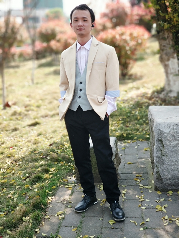 四叶草的第一张照片--南通相亲服务中心