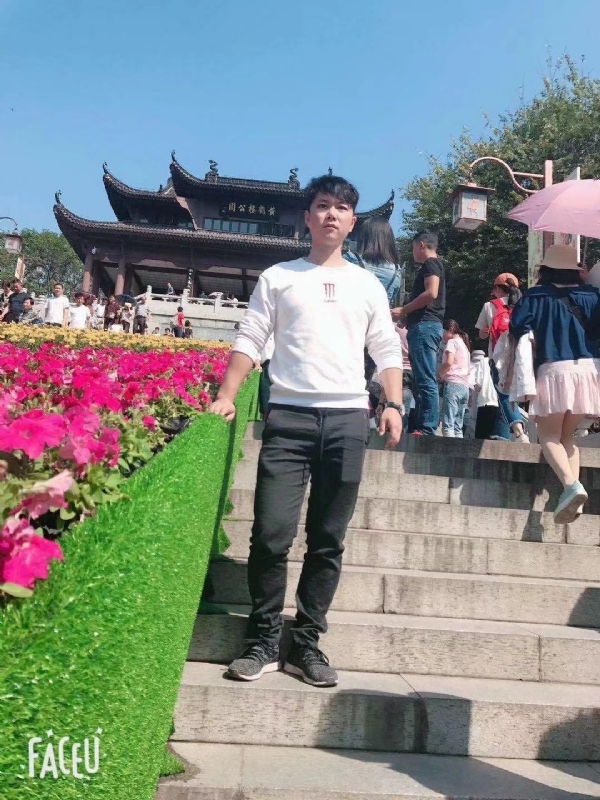 坦然的第二张照片--南通相亲服务中心