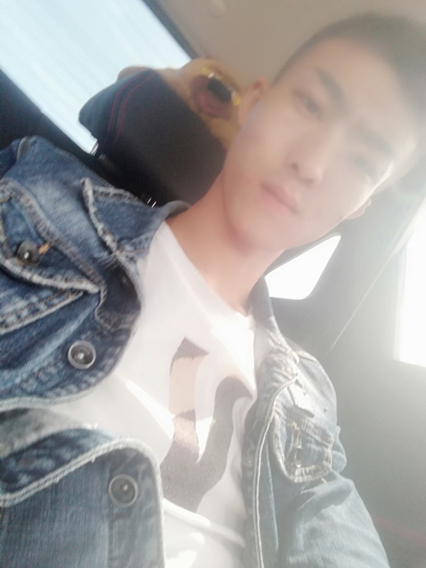 傻雕的第一张照片--南通相亲服务中心