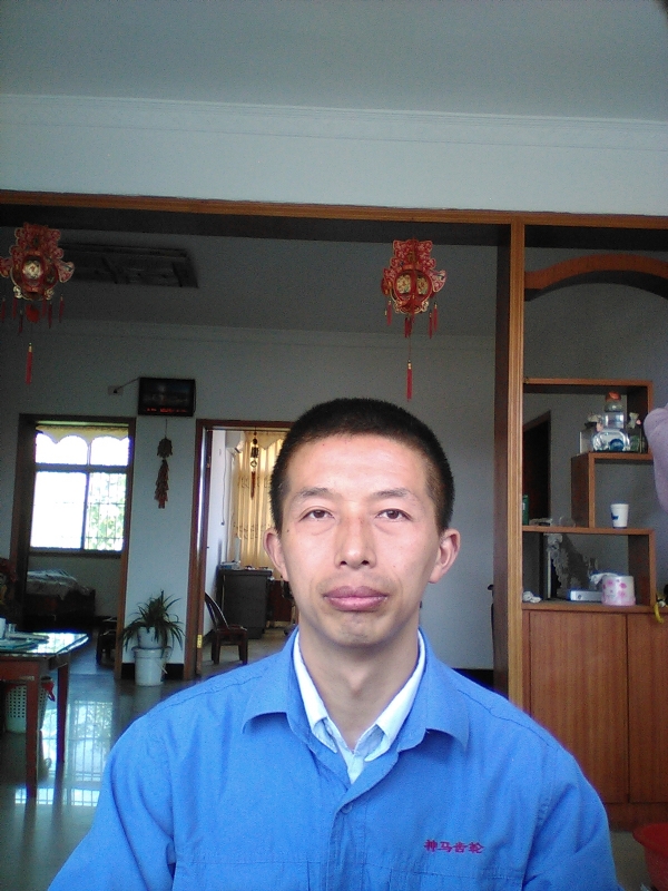 红玫瑰的第一张照片--南通相亲服务中心