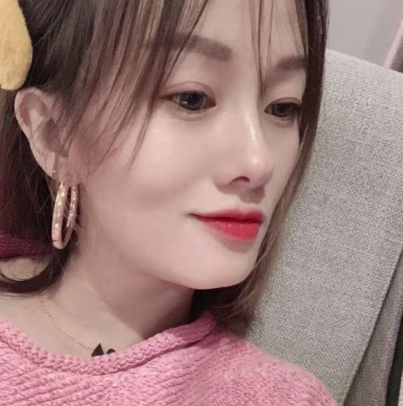 微醺的笑容的第一张照片--南通相亲服务中心