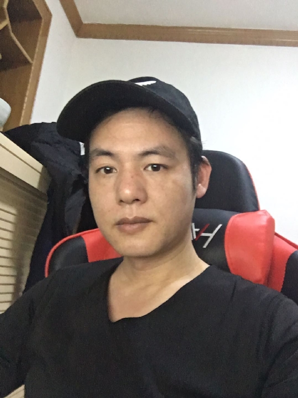 扛枪打鸟的第一张照片--南通相亲服务中心