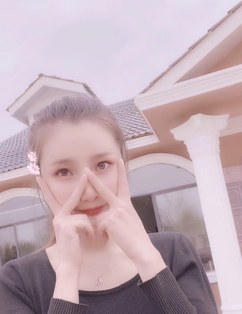 小媛的第一张照片--南通相亲服务中心