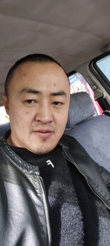 精神九哥的第一张照片--南通相亲服务中心