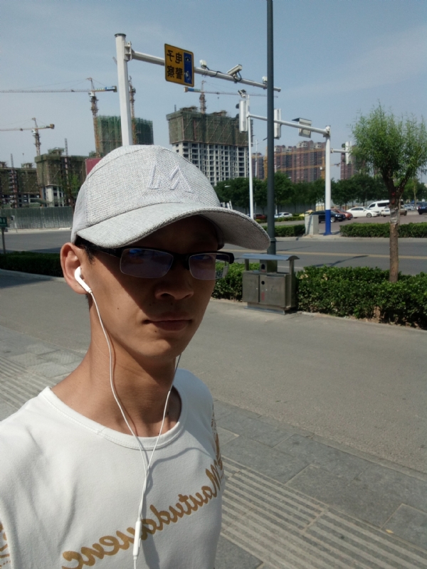 挥一挥手什么都没有的第一张照片--南通相亲服务中心