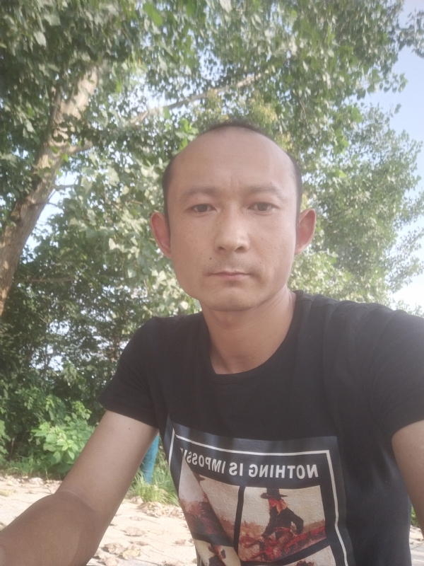 80大叔的第二张照片--南通相亲服务中心