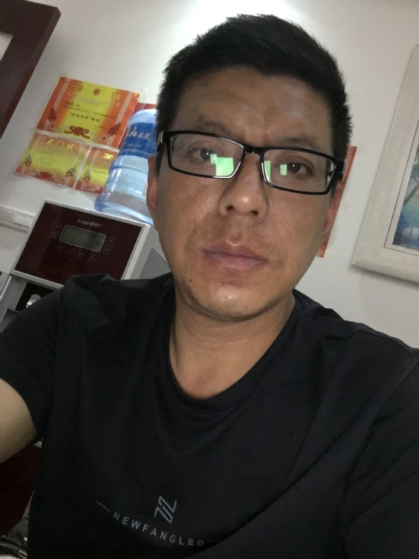 牵手的第三张照片--南通相亲服务中心