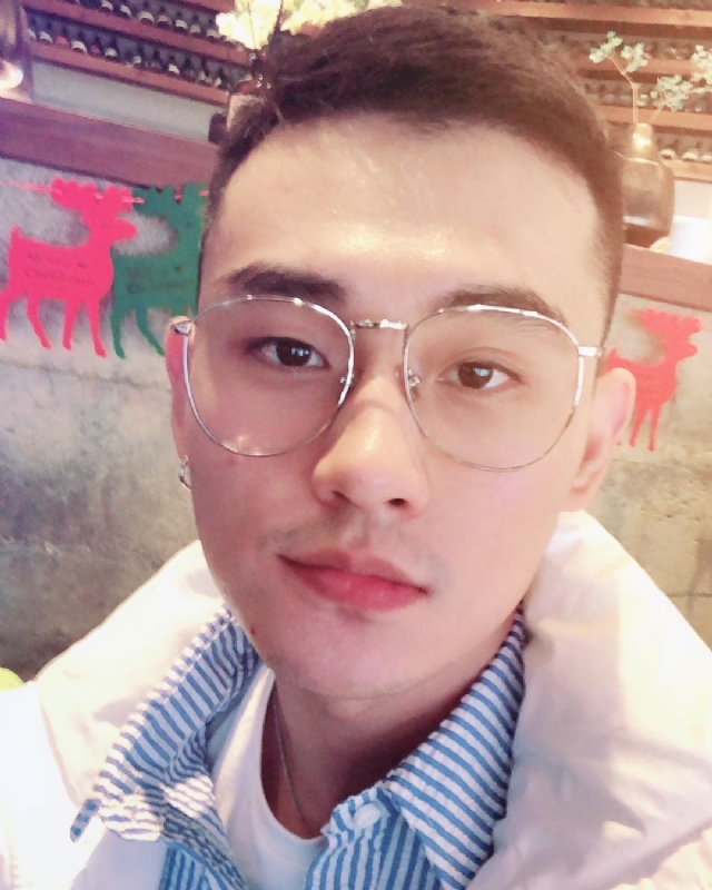 胡强很孤单的第一张照片--南通相亲服务中心