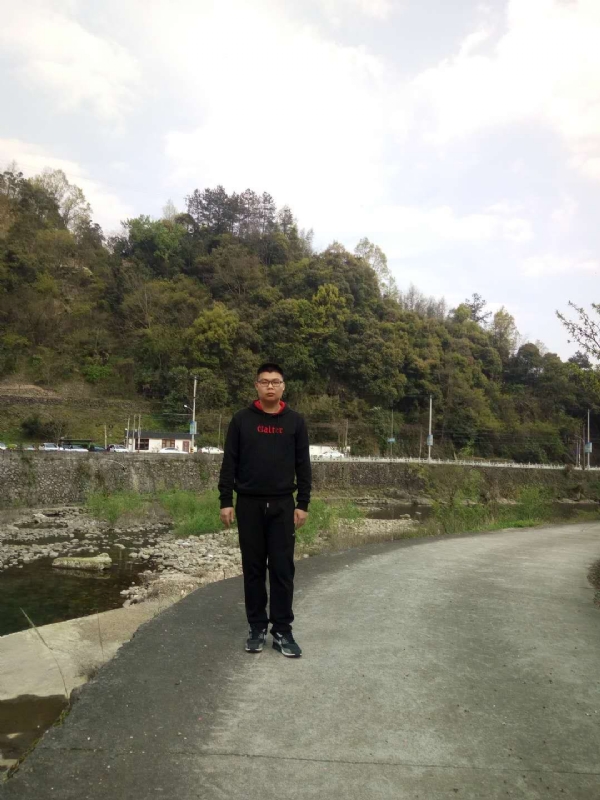 等着上钩的鱼的第二张照片--南通相亲服务中心