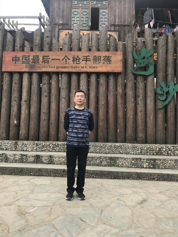 屯里的富豪的第一张照片--南通相亲服务中心