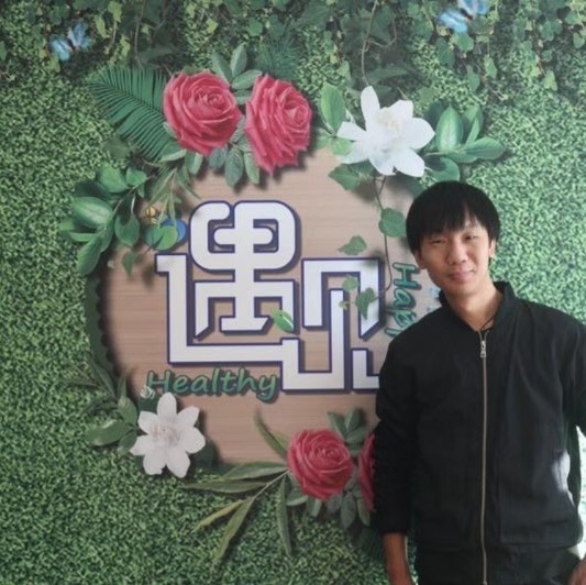 影视人~混爷张的第一张照片--南通相亲服务中心