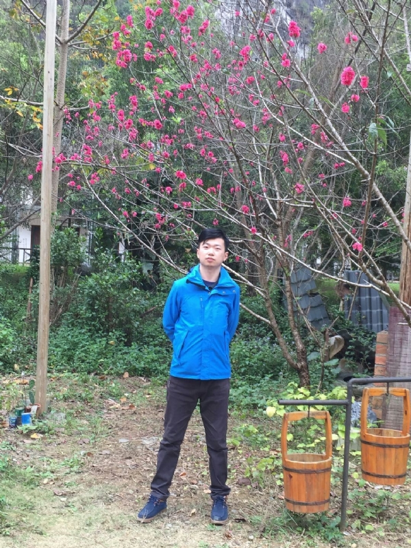 金生水起的第一张照片--南通相亲服务中心