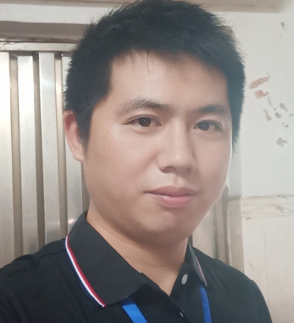 单身奶爸的第一张照片--南通相亲服务中心