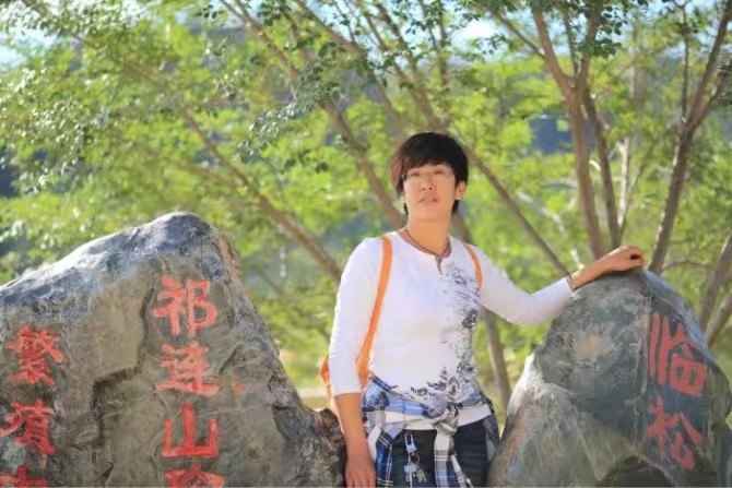 弱水河边青春草的第一张照片--南通相亲服务中心