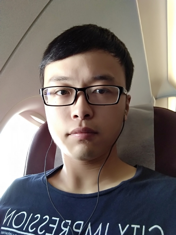 在水一方的第二张照片--南通相亲服务中心