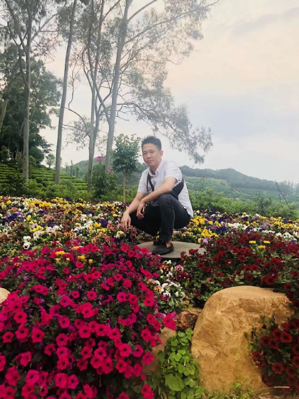 小郑的第一张照片--南通相亲服务中心