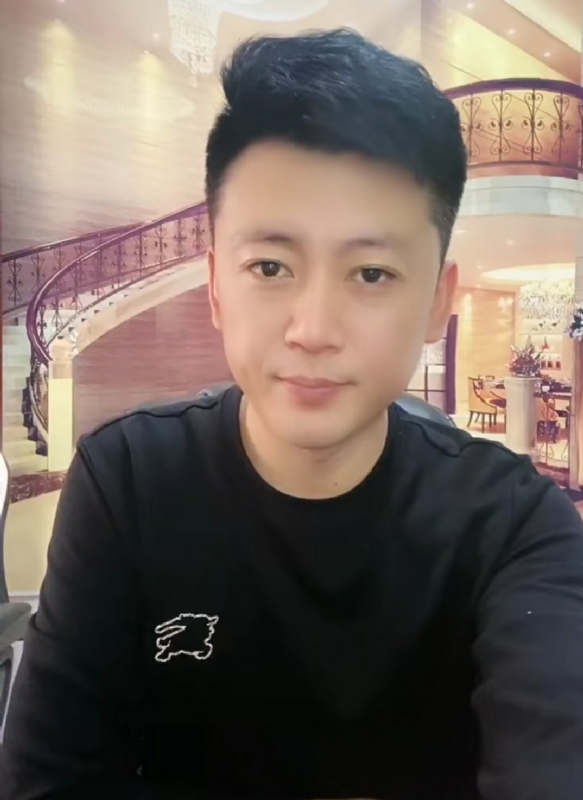 屋顶拾荒人的第三张照片--南通相亲服务中心