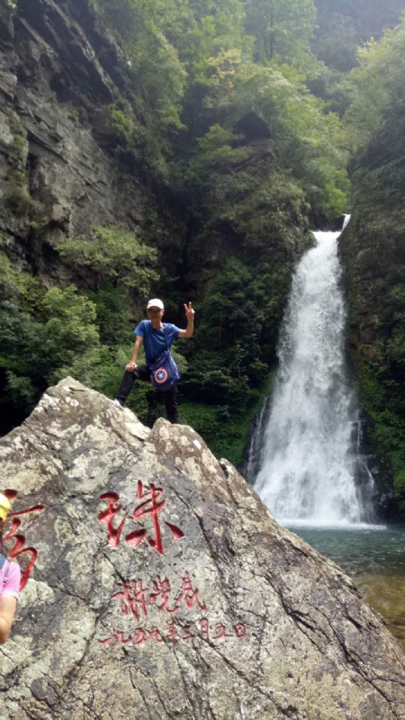 海岸岩崖的第一张照片--南通相亲服务中心