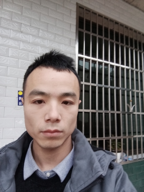 笑得那么开心的第一张照片--南通相亲服务中心