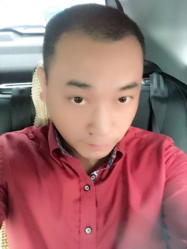 在一个路口等的第一张照片--南通相亲服务中心