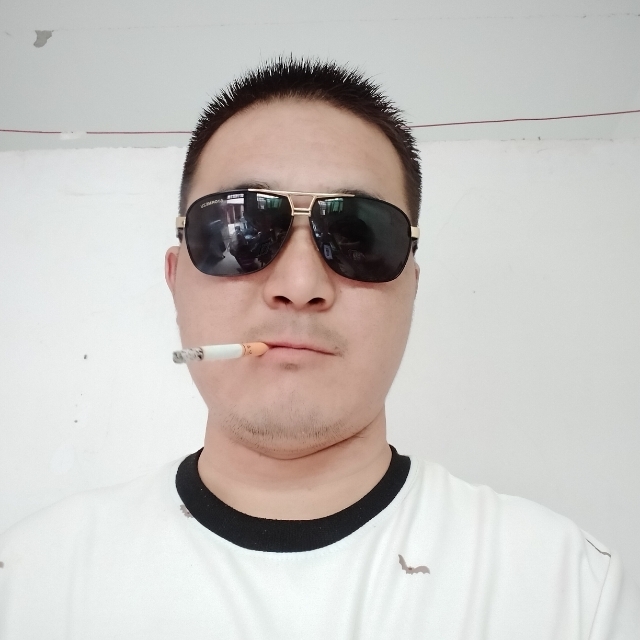 白伟伟的第一张照片--南通相亲服务中心