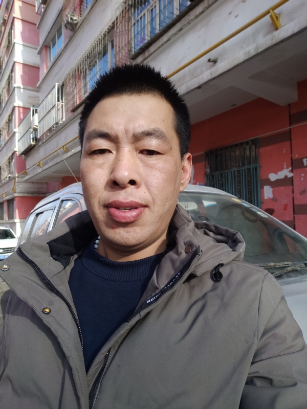 华哥的第二张照片--南通相亲服务中心