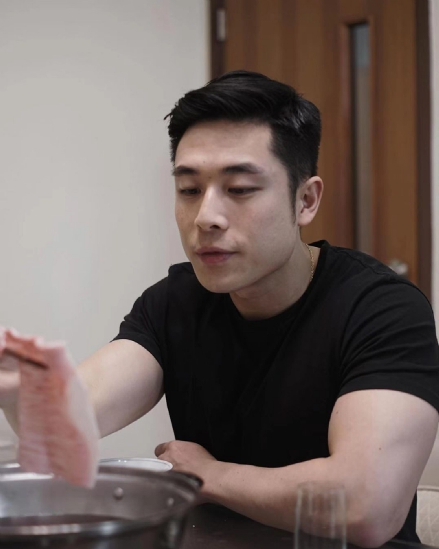 李浩泓的第一张照片--南通相亲服务中心