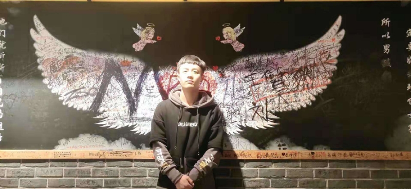 水彩画师的第一张照片--南通相亲服务中心