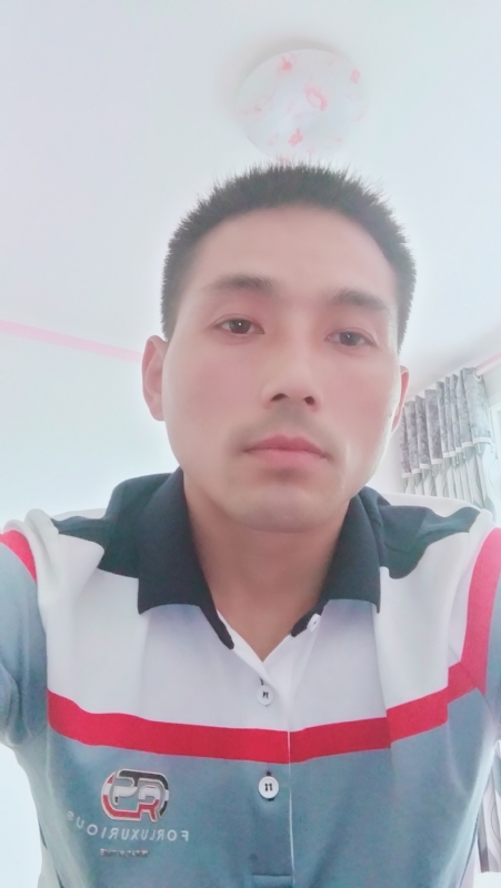 染红尘世的第二张照片--南通相亲服务中心