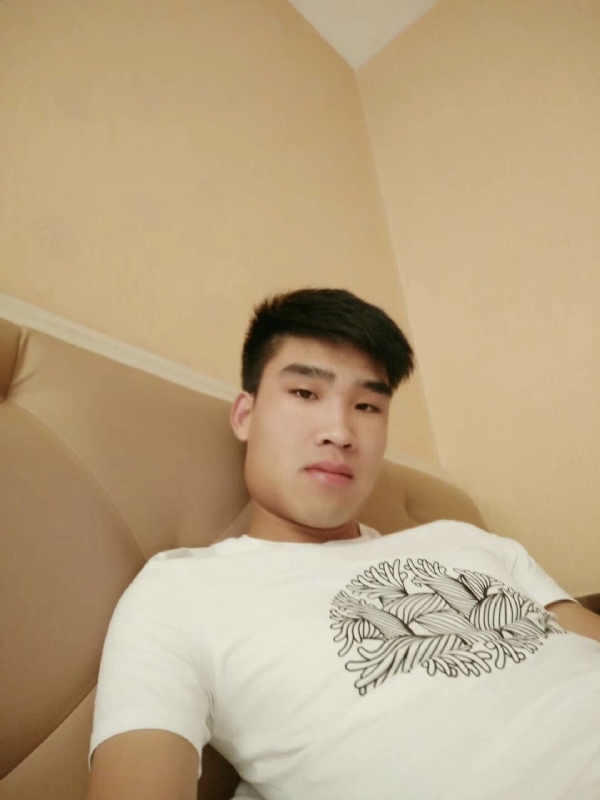 谁不曾孤单上路的第一张照片--南通相亲服务中心