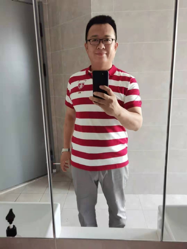 行走的打桩机的第二张照片--南通相亲服务中心