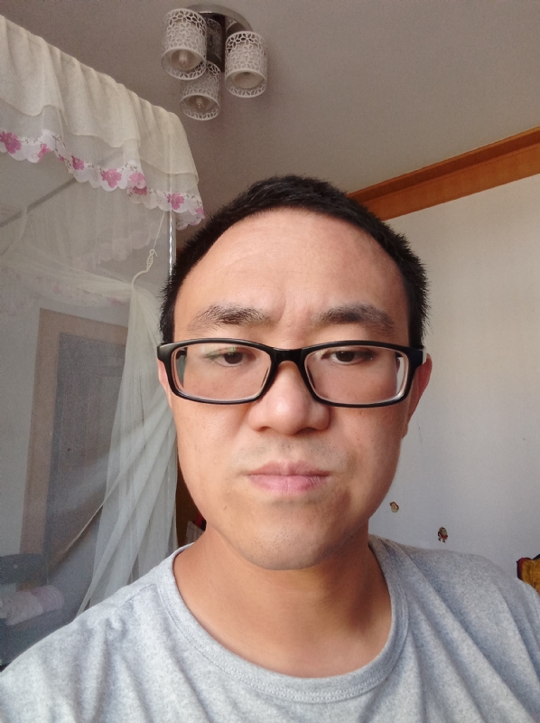 小涨常鸿的第一张照片--南通相亲服务中心