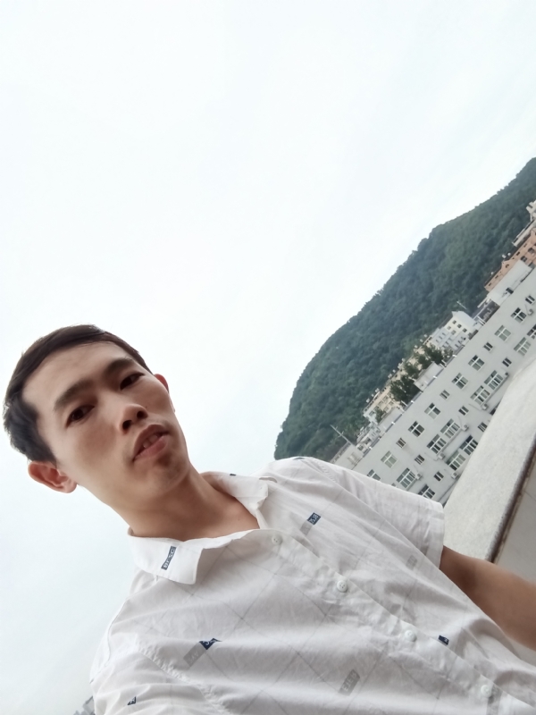 会飞的鱼的第一张照片--南通相亲服务中心