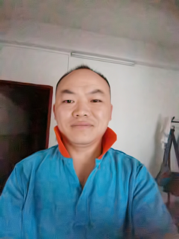 与子携老的第四张照片--南通相亲服务中心