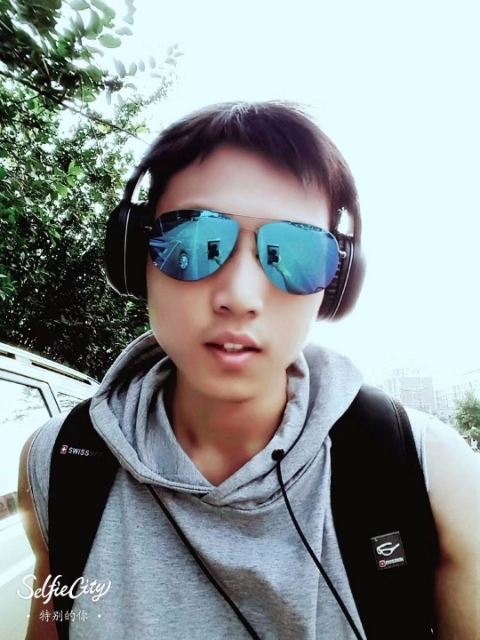 失意的人的第一张照片--南通相亲服务中心