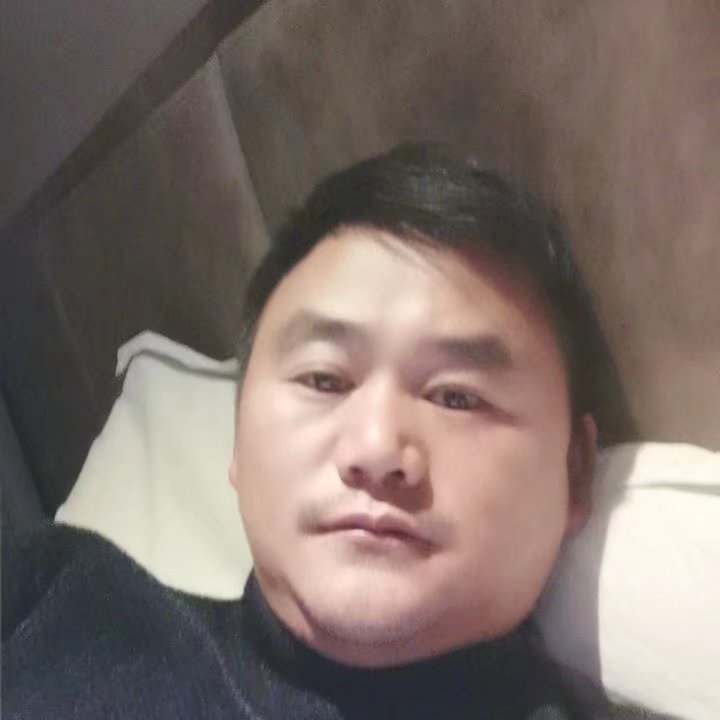 奔跑的第二张照片--南通相亲服务中心