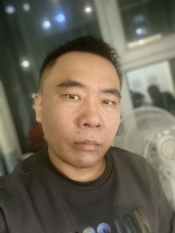 云的第三张照片--南通相亲服务中心