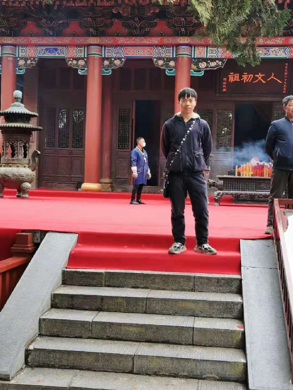 单身的小草的第三张照片--南通相亲服务中心