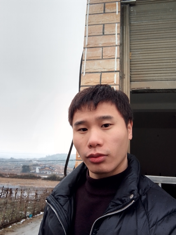 银色的羽翼的第一张照片--南通相亲服务中心